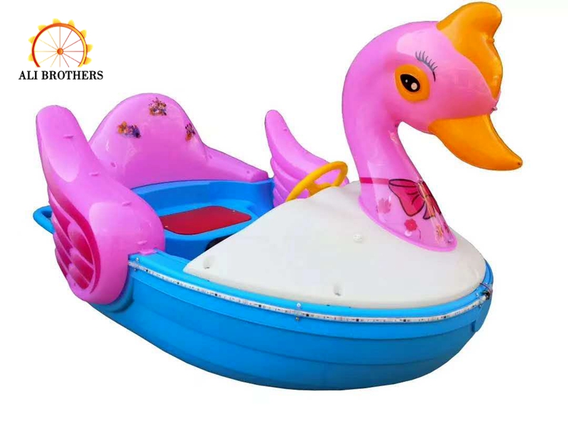 New design kids battery swan boat electric bumper boat for sale