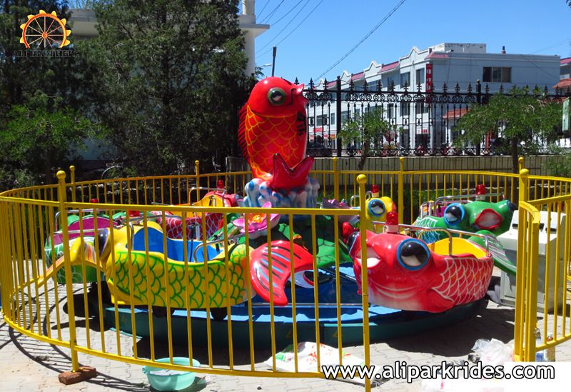 Children rotating fish ride for sale