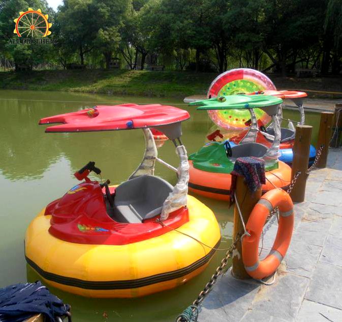 water park equipment Adult electric water bumper boat for sale